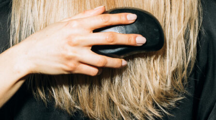 Puntas abiertas en el pelo: ¿qué las causa y cómo corregirlas?